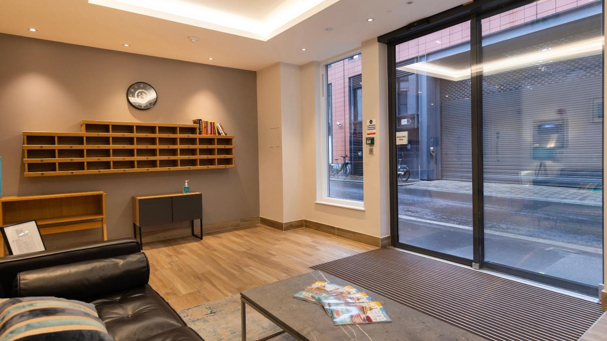 Barbican Serviced Apartments By Lovelystay لندن المظهر الخارجي الصورة