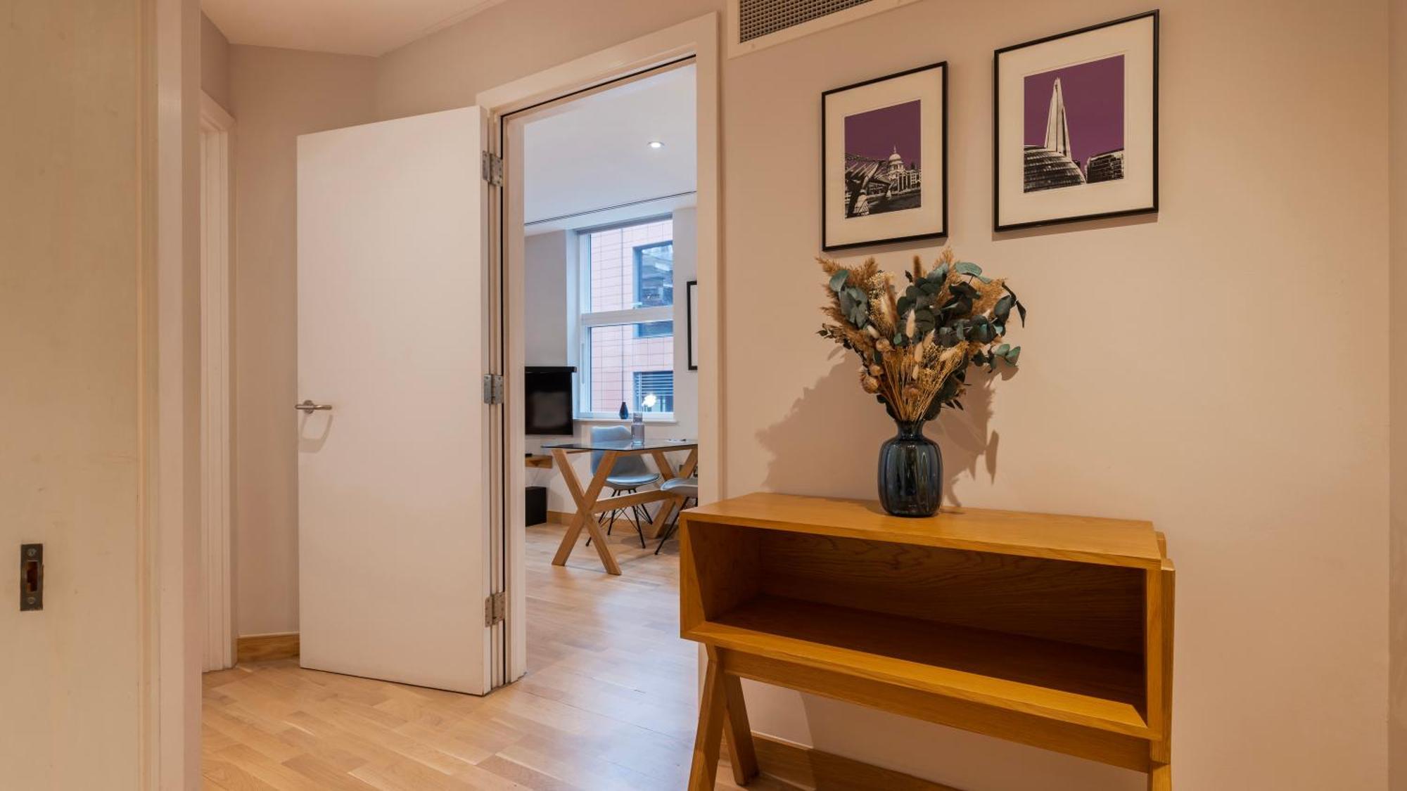 Barbican Serviced Apartments By Lovelystay لندن المظهر الخارجي الصورة