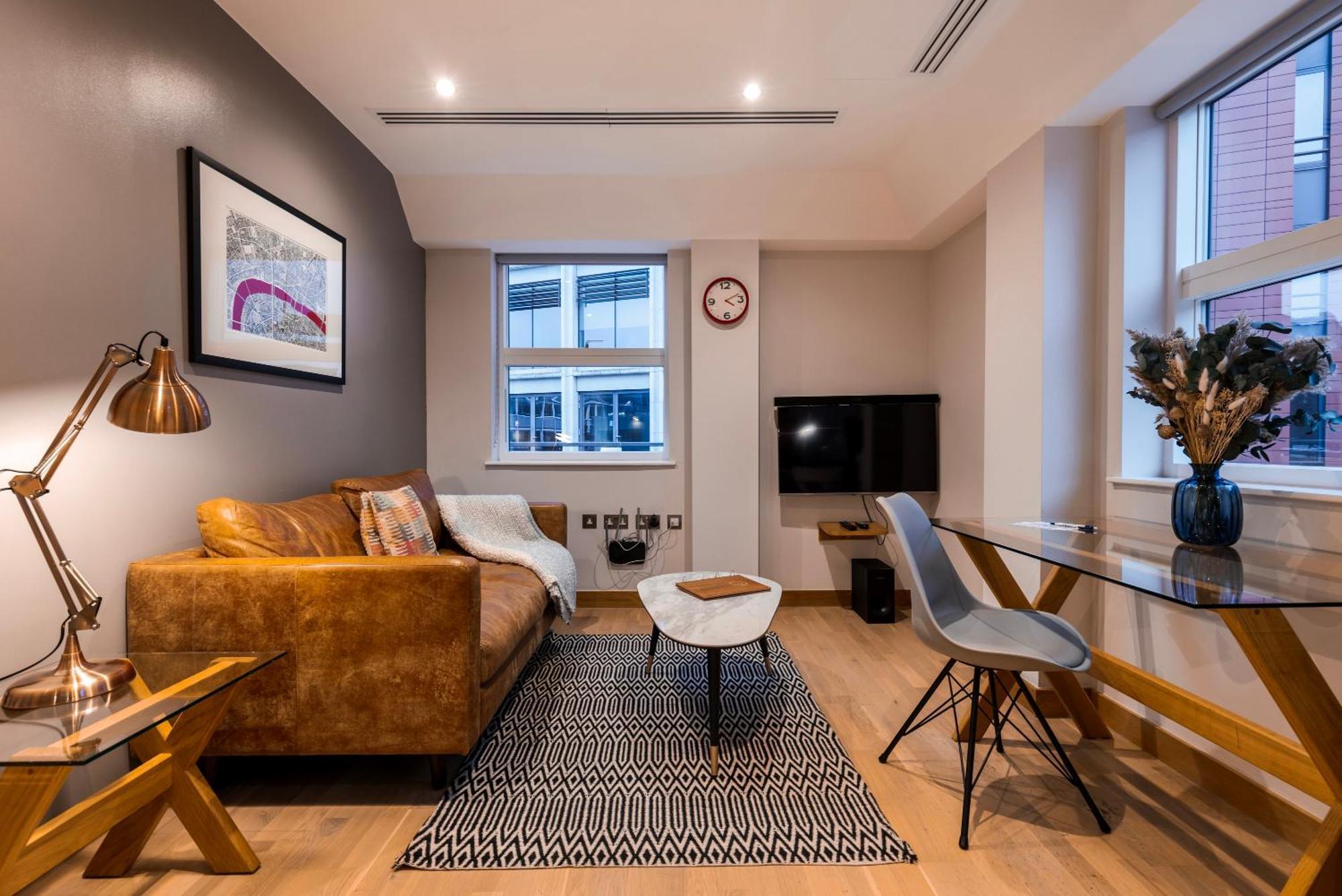 Barbican Serviced Apartments By Lovelystay لندن المظهر الخارجي الصورة