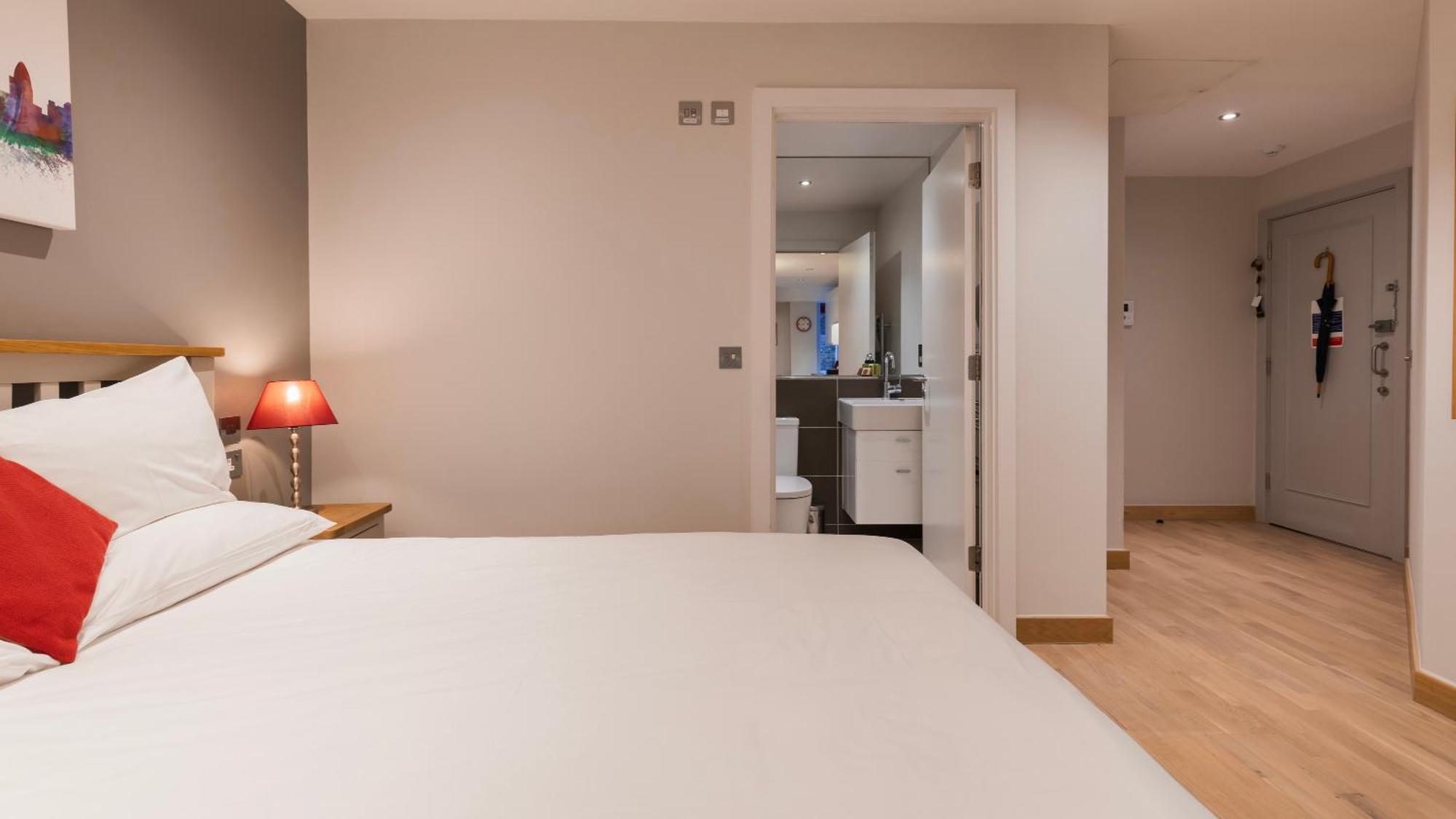 Barbican Serviced Apartments By Lovelystay لندن المظهر الخارجي الصورة